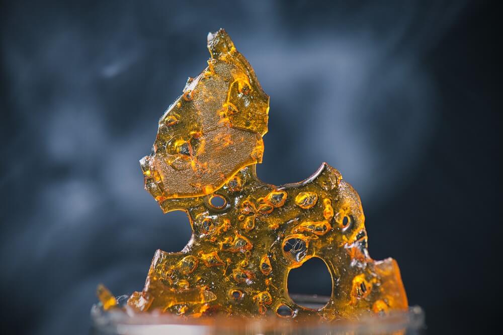 Buy Shatter Online in Canada | 3 Tips to Buy Heady Shatter